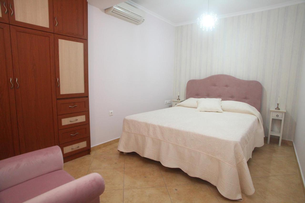 Pirofani Villa Apartments Apolpaina Экстерьер фото